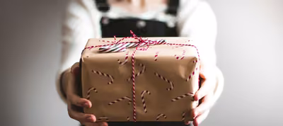 Cómo hacer una caja de regalo como manualidad para el ministerio