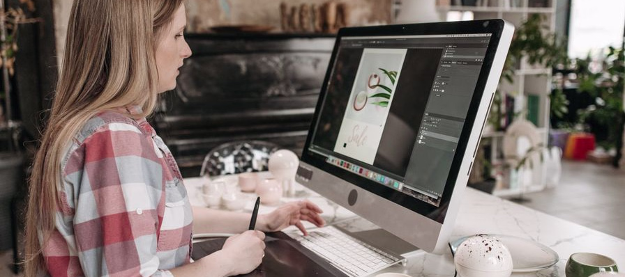 Microsoft Designer creando diseños con IA